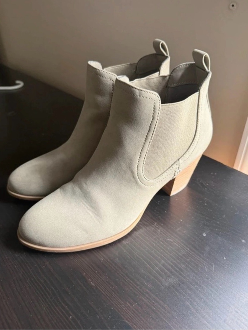 Women's Chelsea Ankle Boots